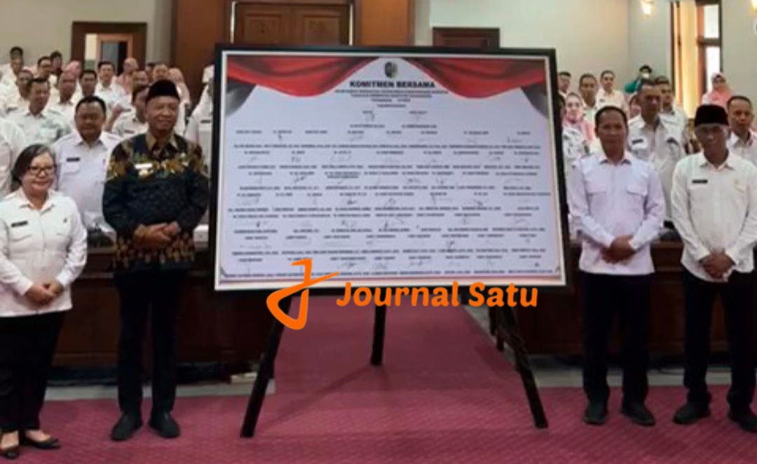 Bupati dan Wakil Bupati Tulungagung saat Sosialisasi Rencana Aksi Upaya Peningkatan Capaian Indeks Survei Penilaian Integritas (SPI) Tahun 2025